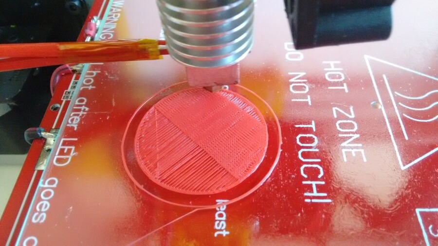 extruyendo-filamento-impresion-3d